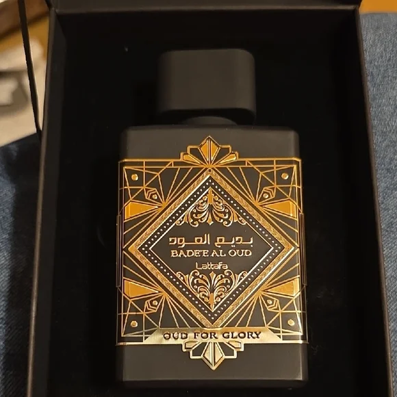 Lattafa Badee Al Oud Fragrance - Picture 1 of 3